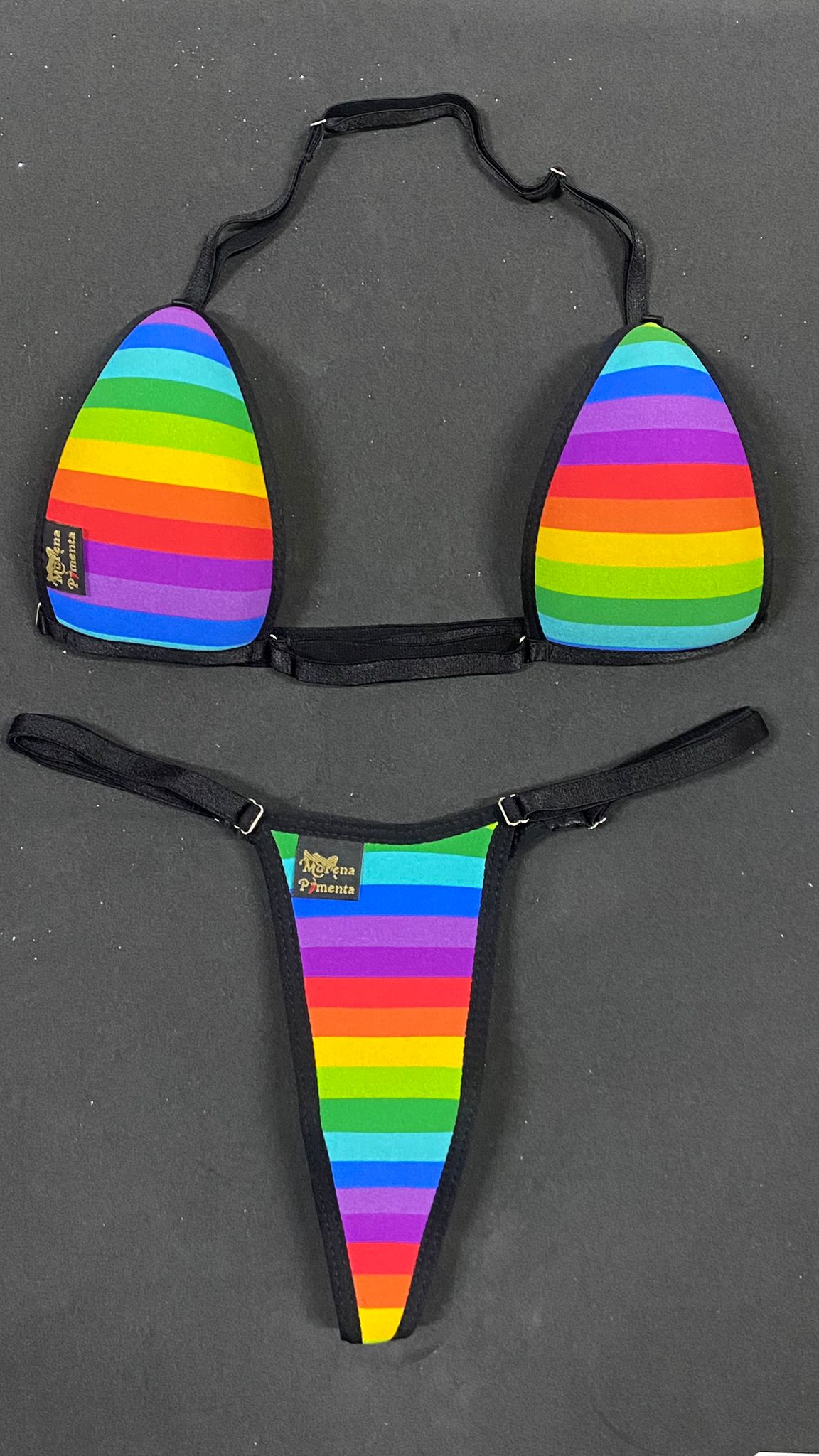 Bikíni fita brasileiro de tecido estampa  arco-íris